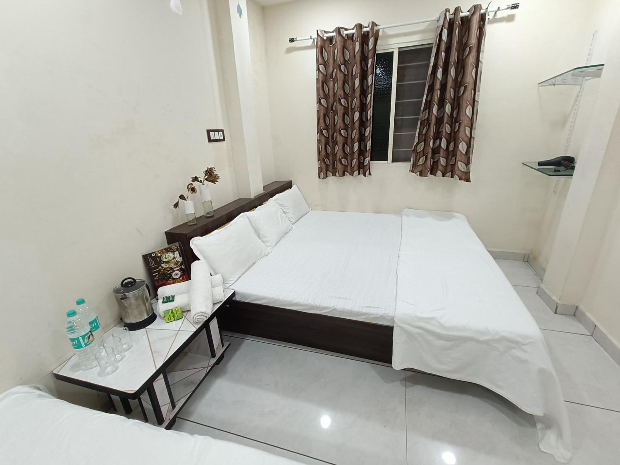 Treebo Yatri Grah Kshipra T Hotel Ujjain Eksteriør bilde